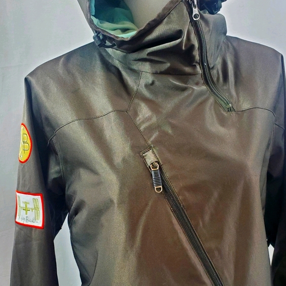 B by Burton snowboard jacket - Picture 3 of 11